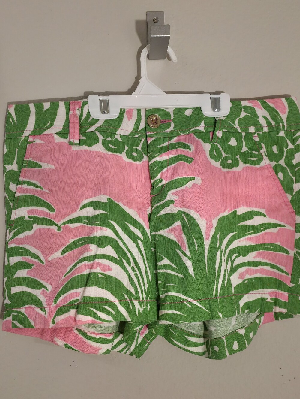 Lilly Pulitzer Callahan Shorts | Size 6 | Pink & Green Tropical Print | EUC - Picture 2 of 8